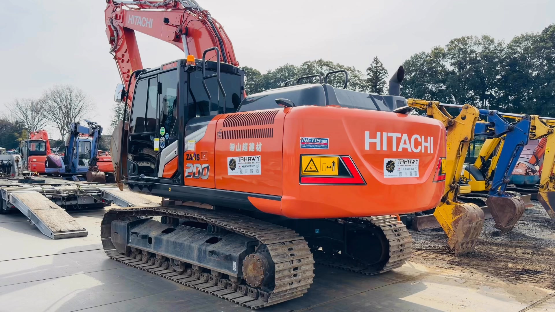 エクシーズ Introducing the new Hitachi ZX375USLC-7! The largest excavator in