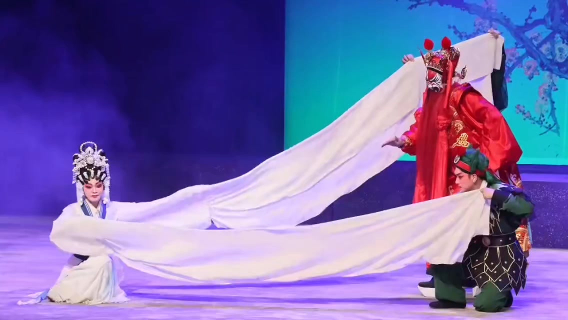 花旦王耿 - Cantonese opera in Singapore 粤剧在狮城 | Facebook