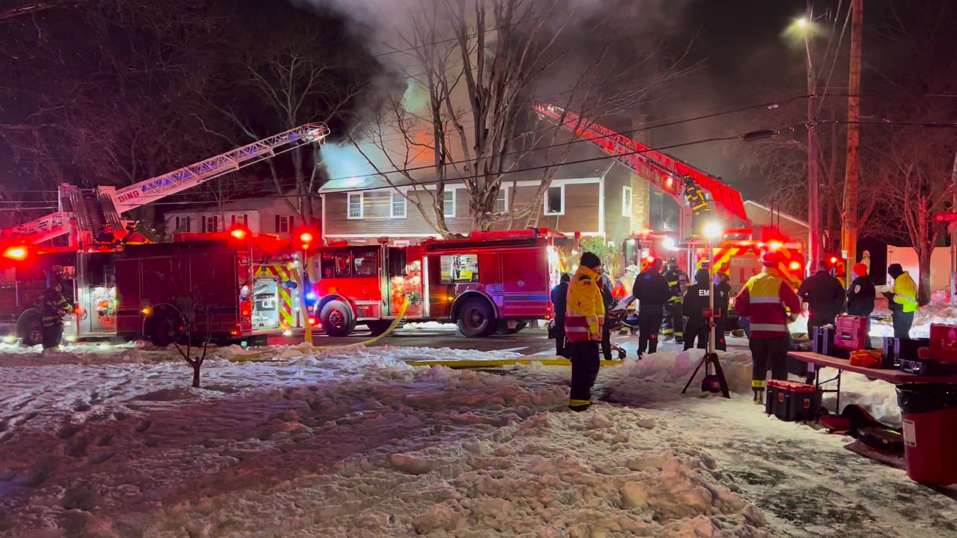 breaking-reading-ma-fire-department-battling-large-house-fire-on