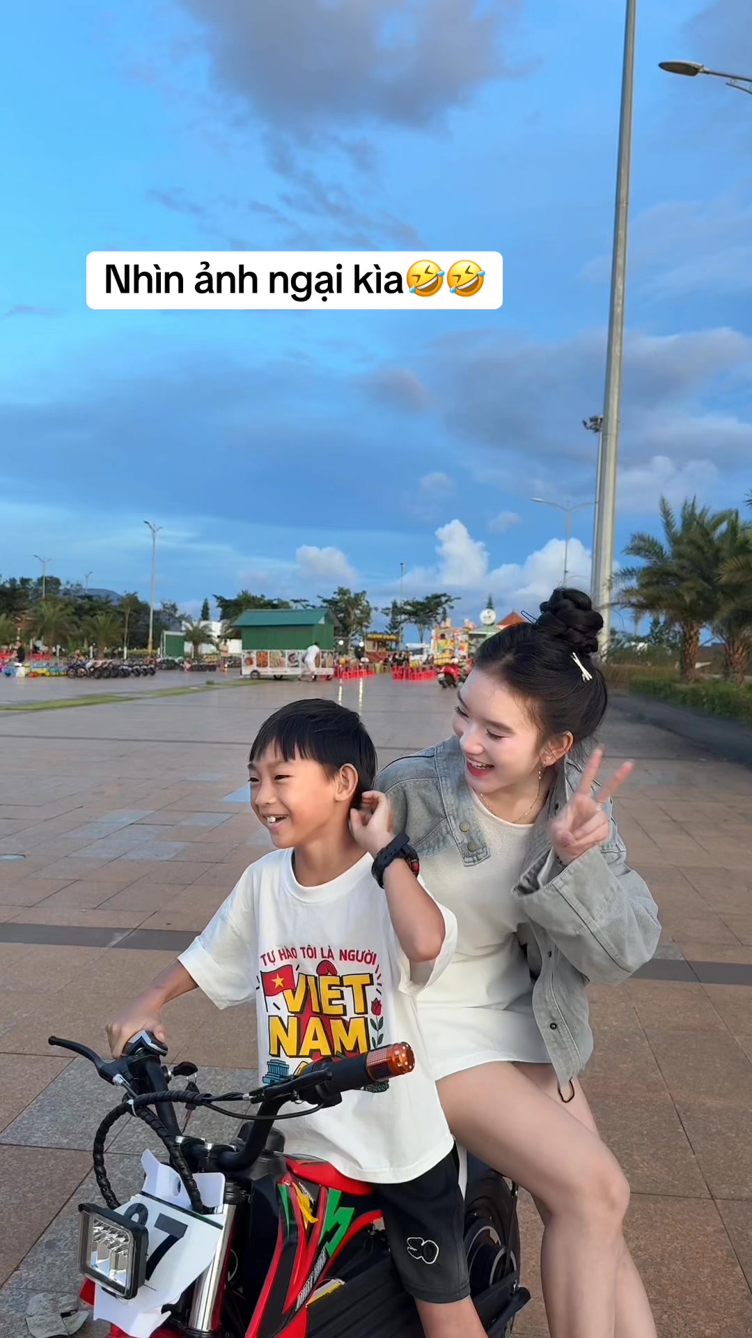 Khó nhỉ | Linh Nguyễn | Facebook