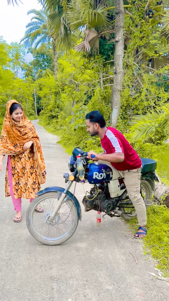 গাড়ি অবস্থা 😀 #viral #girls #sbnaeem | SB Naeem | Facebook