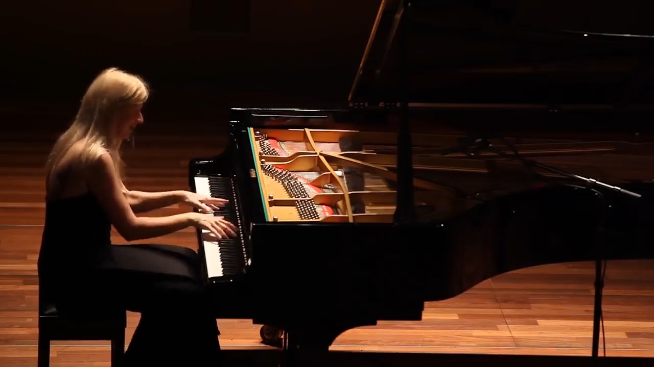 🎹✨ Valentina Lisitsa brings dazzling fire and brilliance to