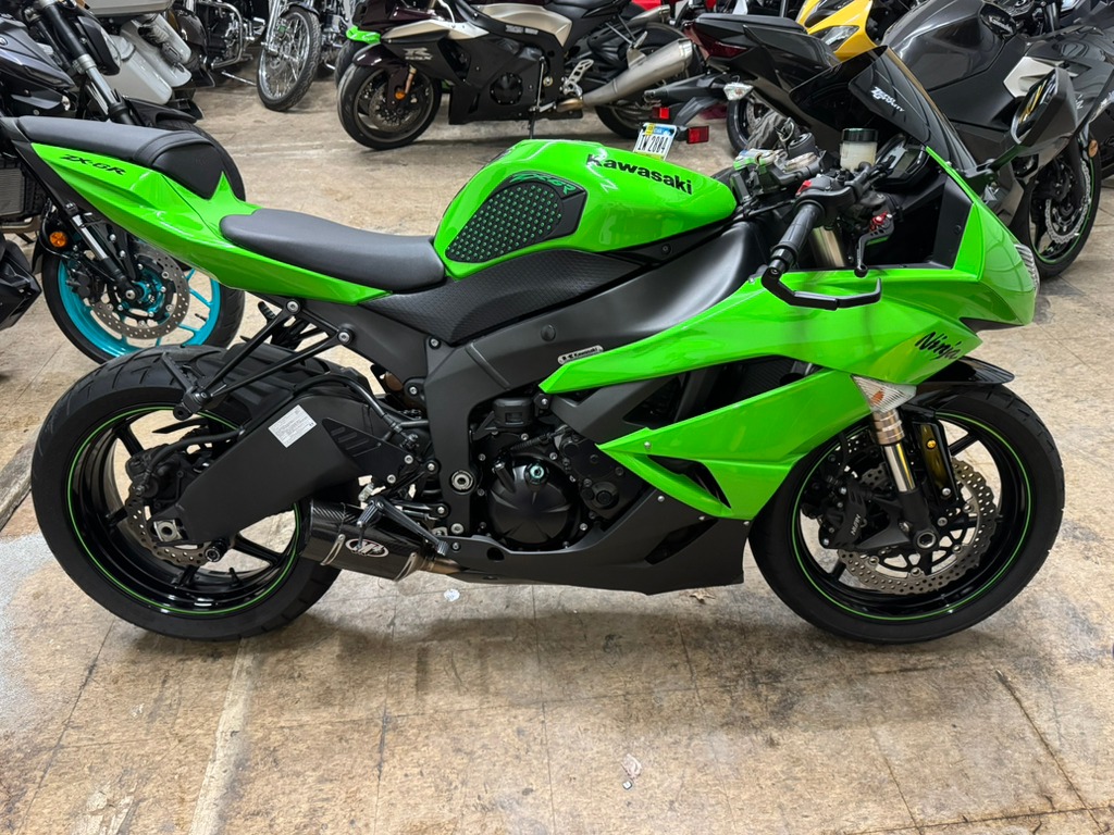 This 2021 Kawasaki Ninja 400 is BAD!!!!! At $5599 it's a great