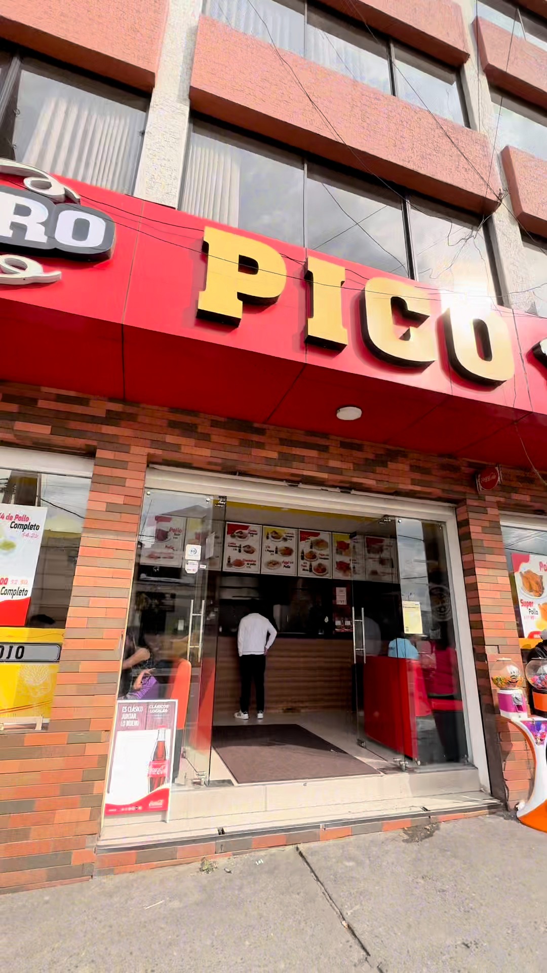 Asadero PICO ROJO | Saquisilí