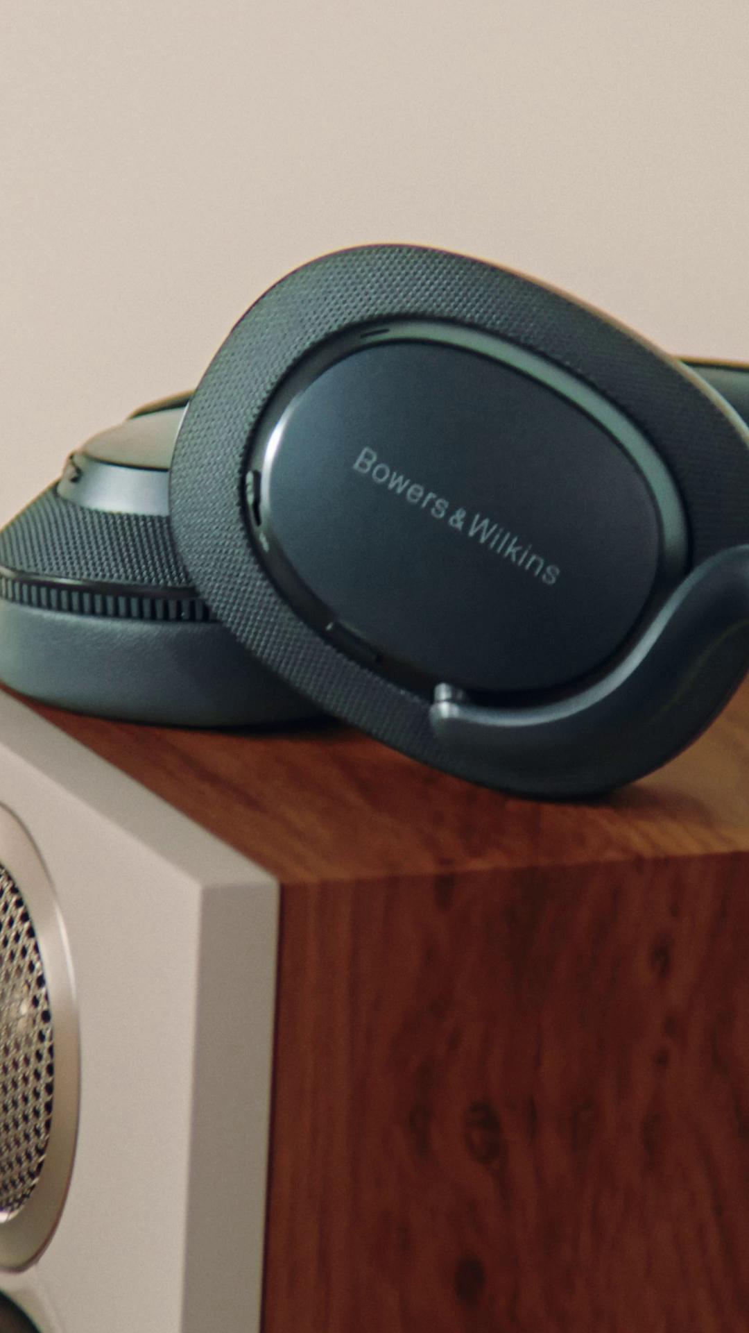Px7 S3 in Vintage Maroon and Frost Blue. Listen, and you'll see