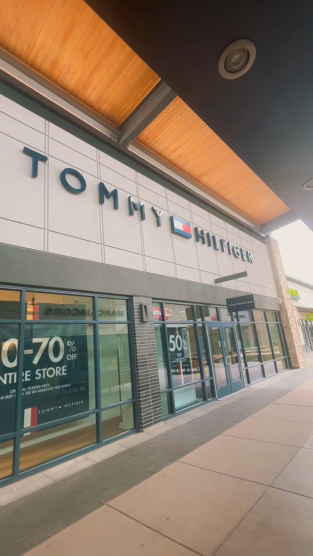 tommy hilfiger outlet