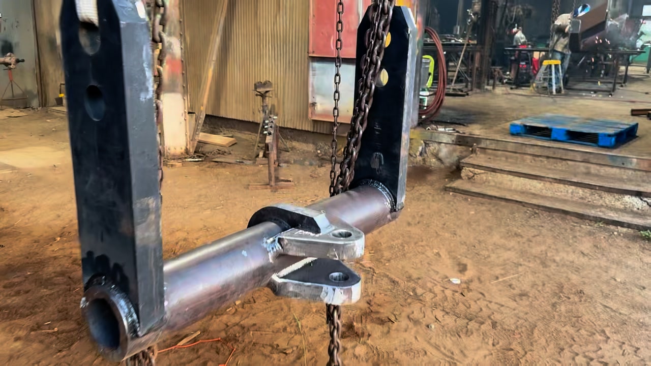 JD 850L Ripper bar hitch done , the five pocket bars require a double ...