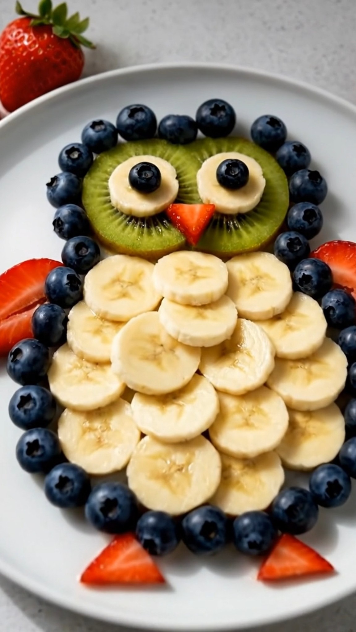 PANDA FRUIT SNACK PLATE 🐼 A sweet little fruit panda sitting