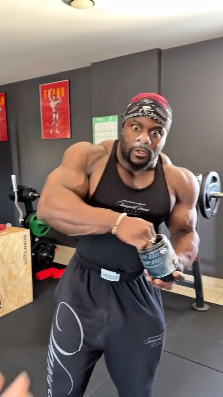 Toi t es lequel des 6 ? 😎😂 Les tenues que je porte : @vqfit ( -10 % ...