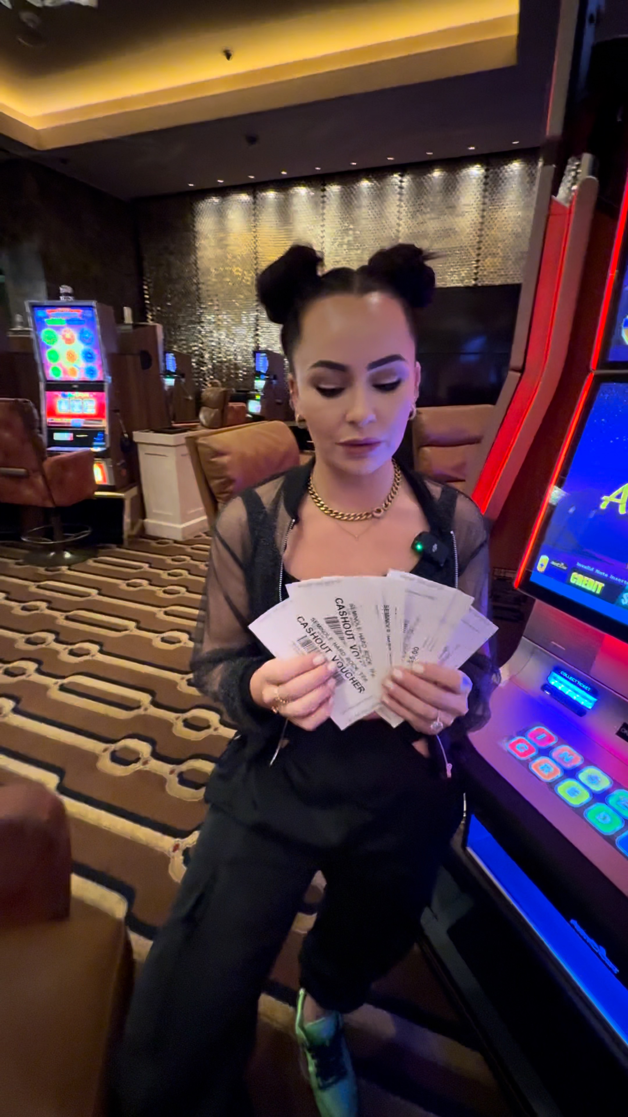 We tried the CRAZIEST Casino Trick, look what happened!! | Mama Cip Slots