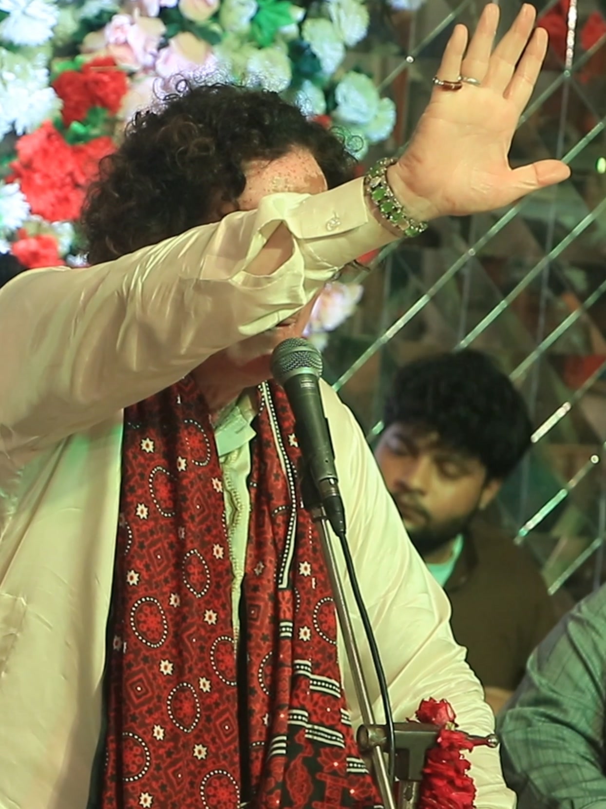 Arif Feroz Qawwal #bestharmounium #sazina #tabla #tablamusic # ...