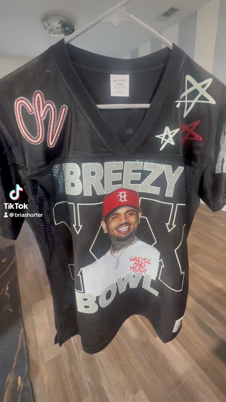 breezy bowl jersey dress | Chris Brown & Usher Tour | R&B Tour Get in quick before they go! chris brown breezy bowl crochet