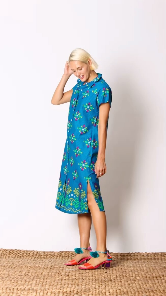 full size bridesmaid dresses A-Line/Princess V-Neck Long Sleeves Chiffon Plus Dress – Lavetir Bella Hadid Secures Coach's Length:Floor Length fit flare shirtdress offering a flattering silhouette