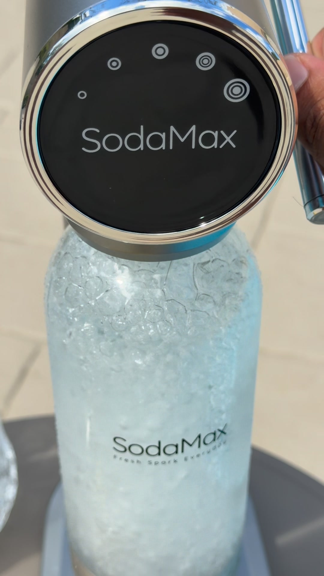 ✨ Sparkling Water, Reinvented — with SodaMax ✨ Upgrade your hydration game and enjoy fresh bubbles anytime, right from home. The SodaMax Home Soda Maker is where style meets simplicity — a