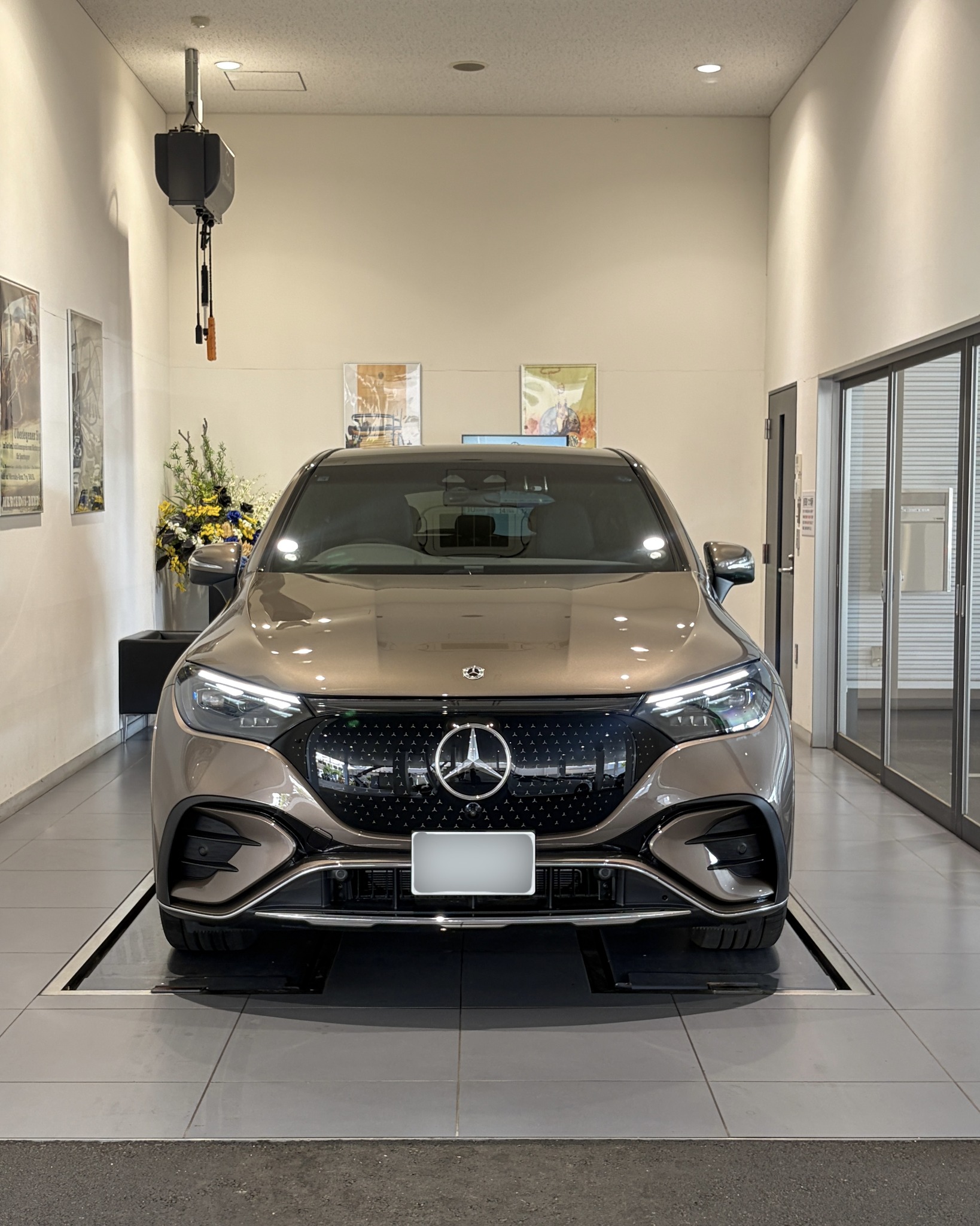 残りわずか！！】「EQ by Mercedes-Benz x Gorilla」シュテルン世田谷 