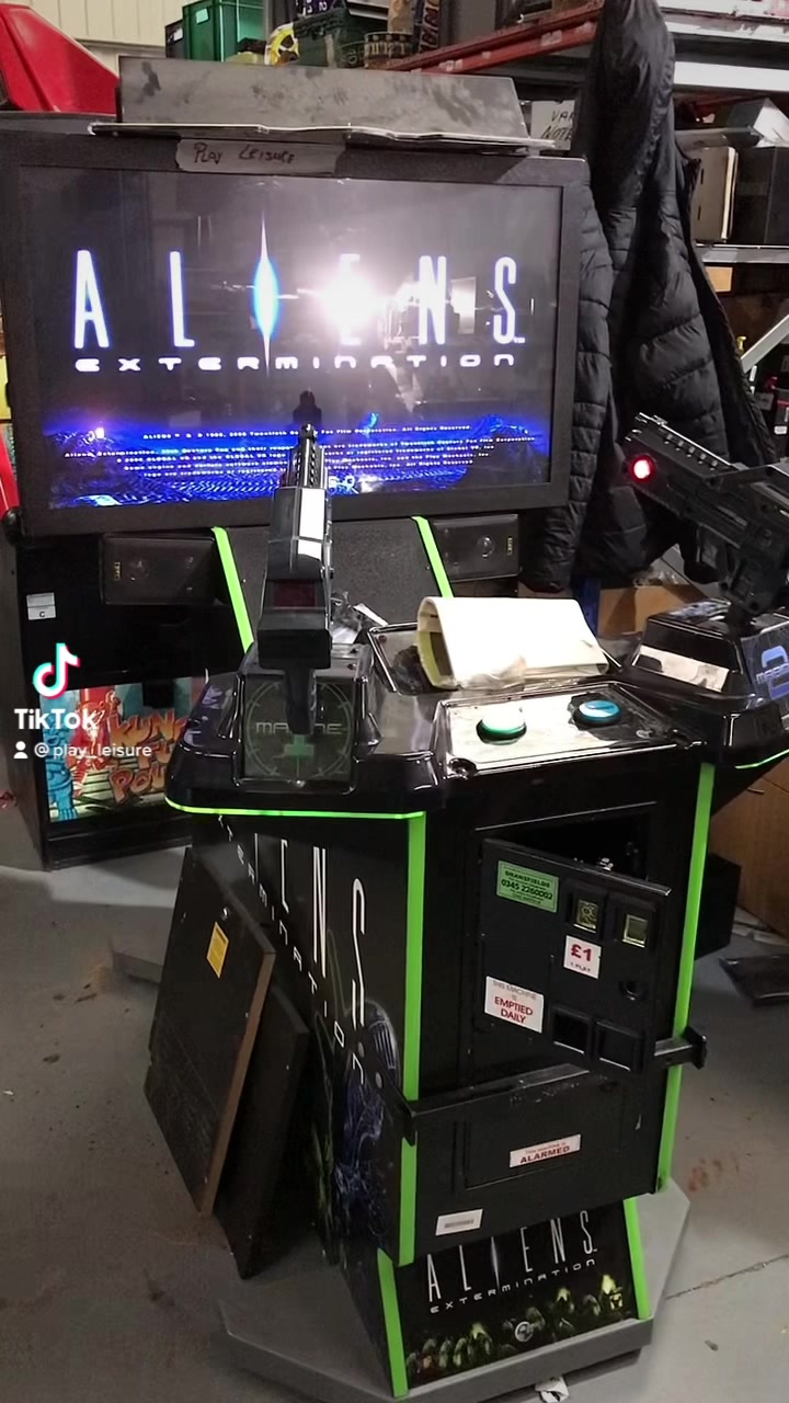ma様 We've taken our Aliens Extermination light-gun cabinets out of