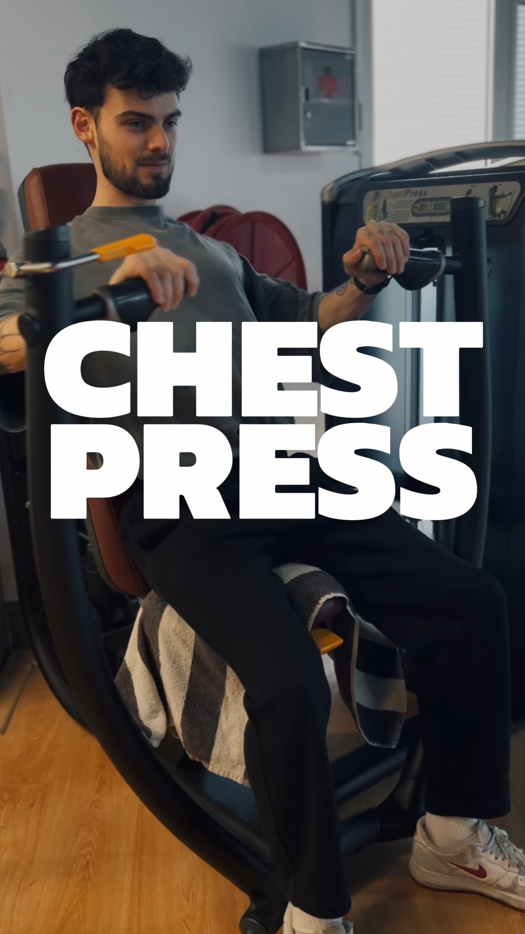 🔥 Chest Press : comment l’utiliser sans te blesser (et sentir tes pecs ...