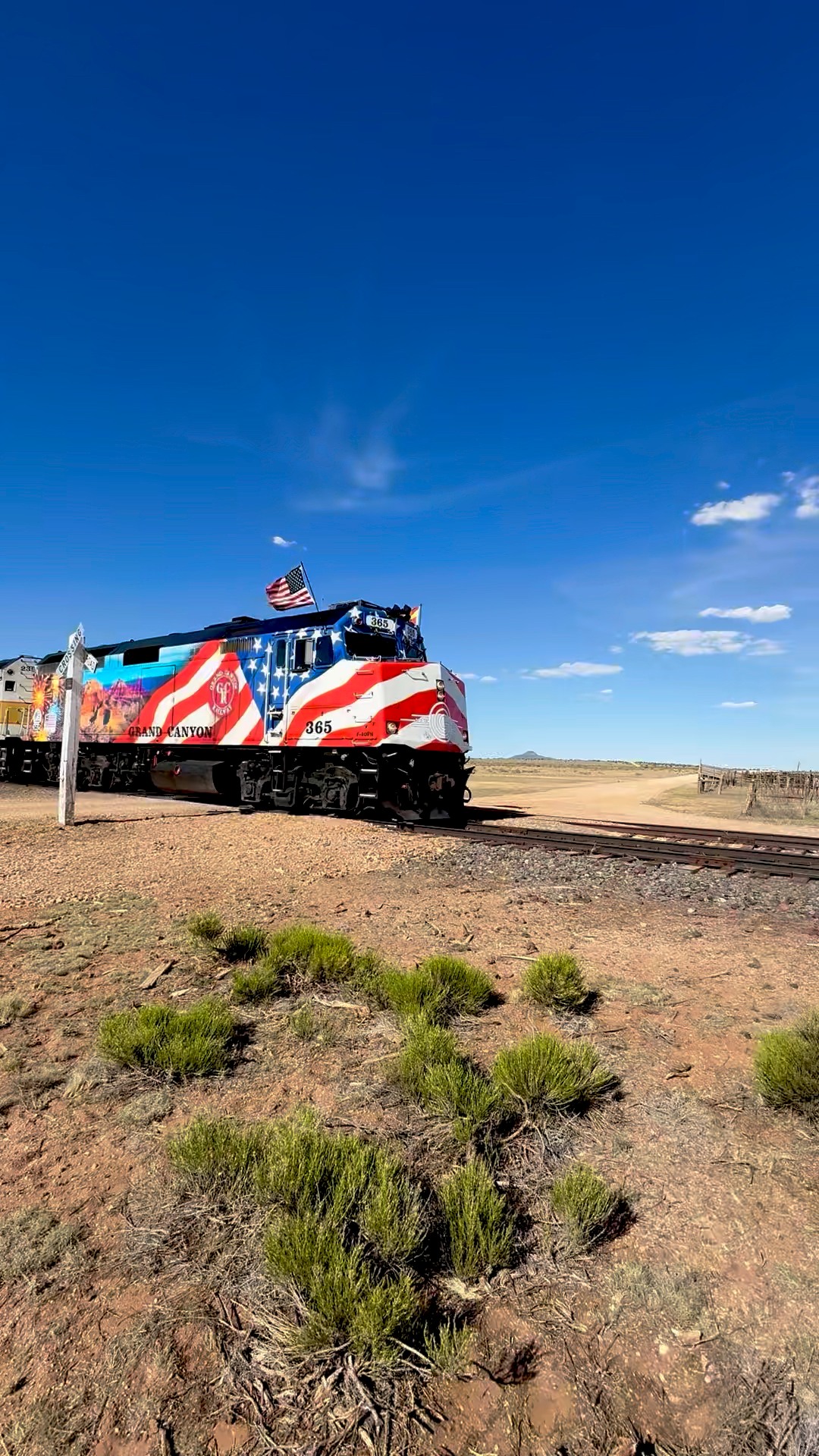 Live view of Grand Canyon Railway's return trip to Williams