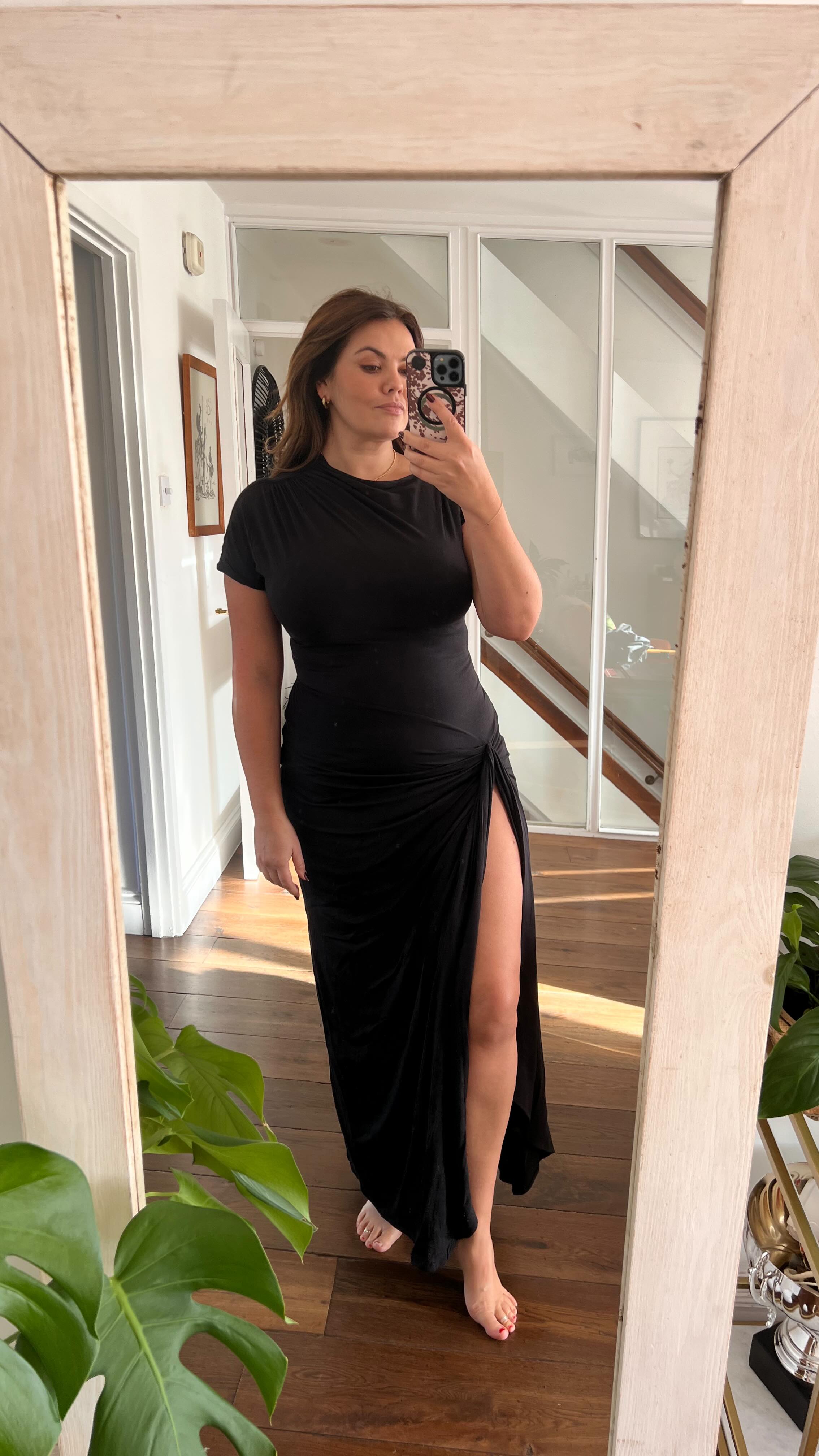 mother of the bride dresses beach wedding Clover Dress For V-Neck A-Line Half Sleeves Ruched Zipper Long Chiffon Mother Of The Bride Dress YGroup_elania-maxi this dress offers both Spring 2025 Bridal Lookbook Size:12 (11-12y)