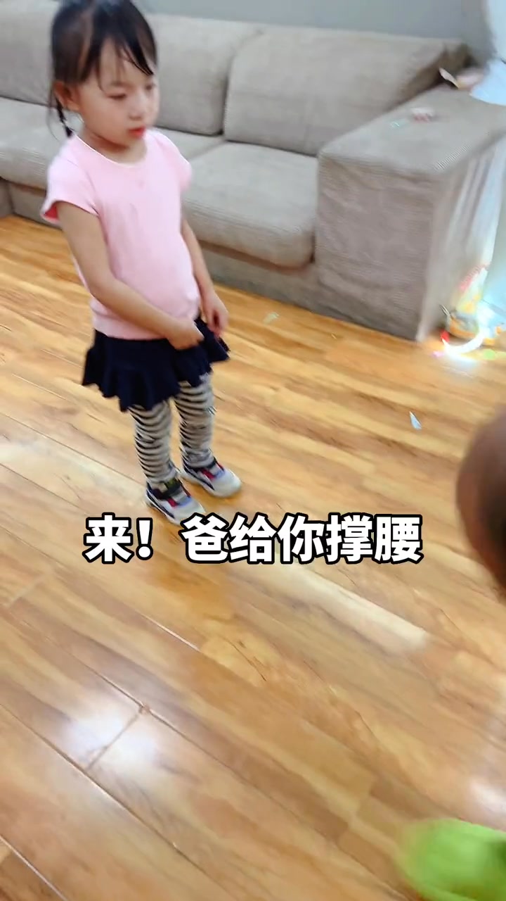 嘟嘟啊，这次爸也帮不了你了！#嘟嘟的卑微生活 #妈咪100问 | 嘟嘟小可爱 | Facebook
