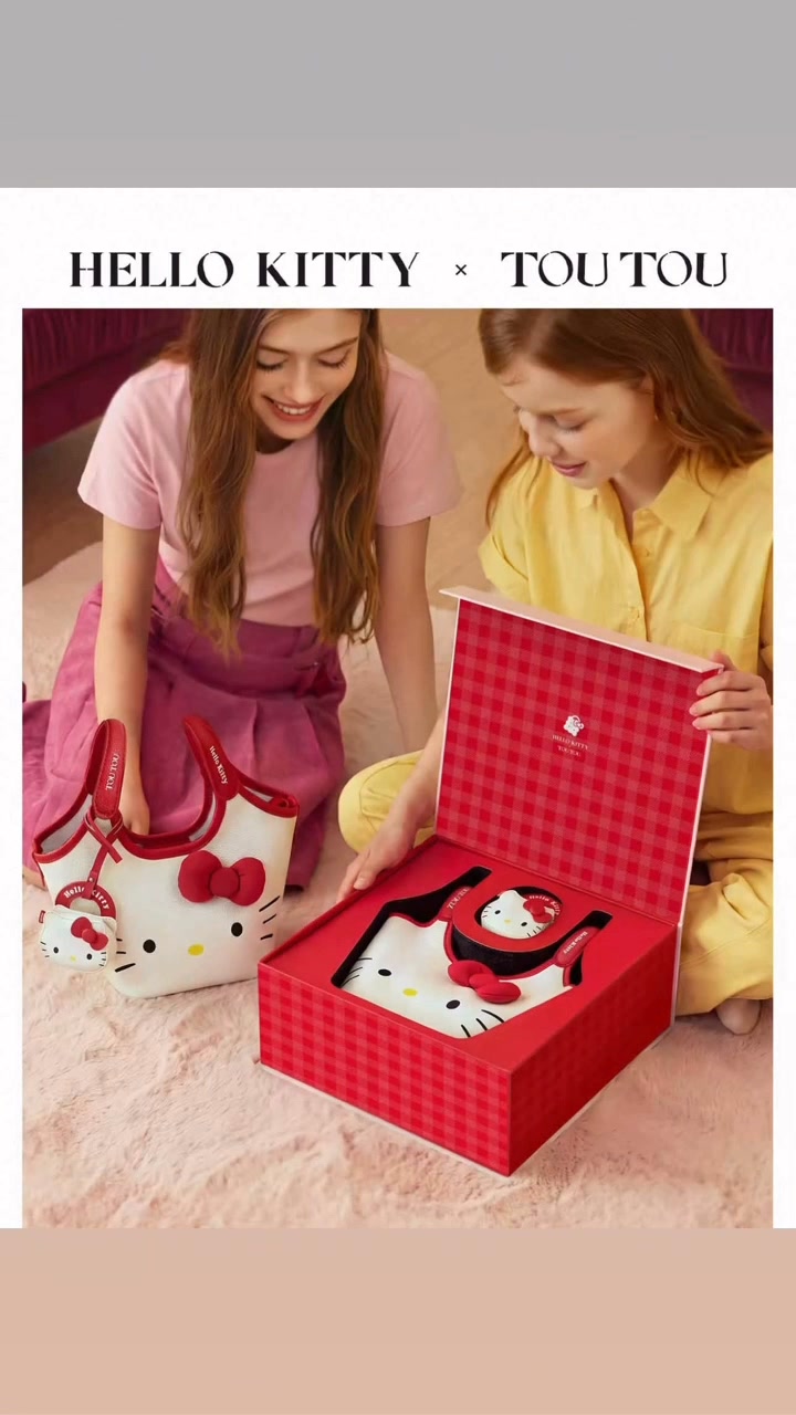 Say hello to our new exclusive Hello Kitty Sports Medal! Crafted