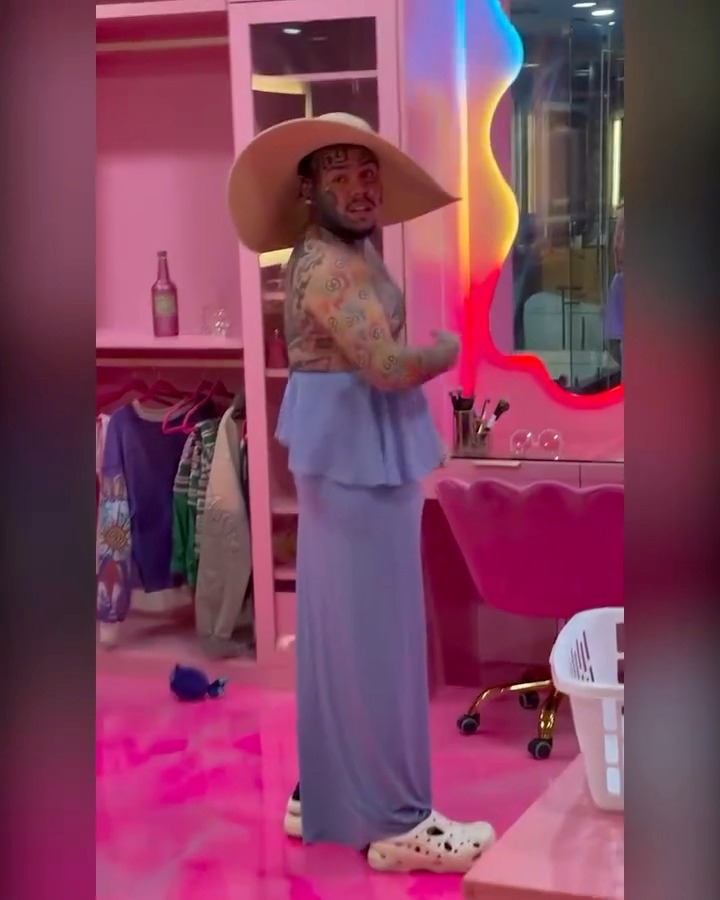 6ix9ine calls out Young Thug for performing at Coachella with a