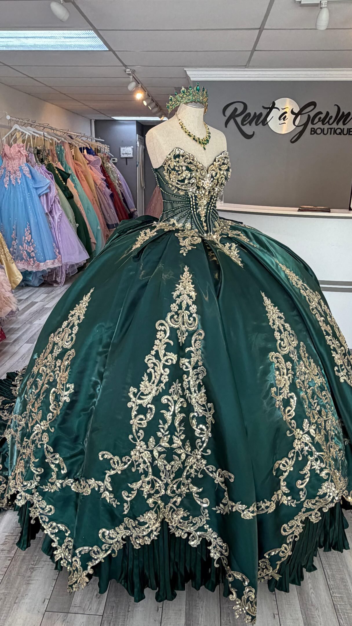 formal dress rental orlando fl 💚✨ NEW ARRIVAL! ✨💚, Meet this breathtaking HUNTER GREEN Quinceañera dress! 👑💚 Be the FIRST to rent this stunning beauty!, Rich, elegant, and absolutely princess-worthy—this is ready to make your windsor store prom dresses
