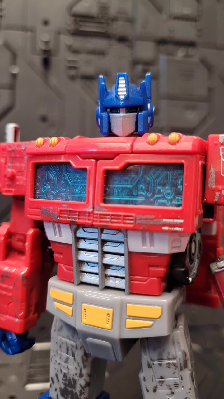 Everyone loves playing with Optimus Prime! | Bot Bender Orinj | Facebook