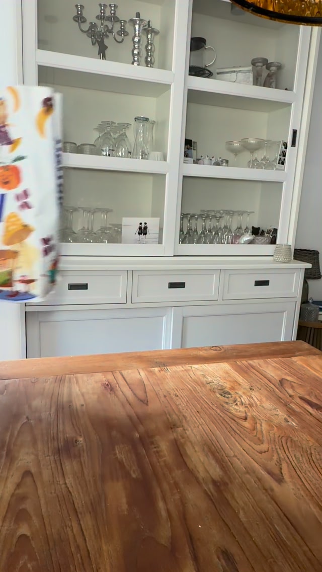🪵✨ WIEDER BEI ACTION: und schöner denn je! Die beliebten Wandpaneele aus Holz sind zurück im Sortiment bei Action! 😍 Mit 4 Paneelen pro Packung kannst du deine Wände im Handumdrehen