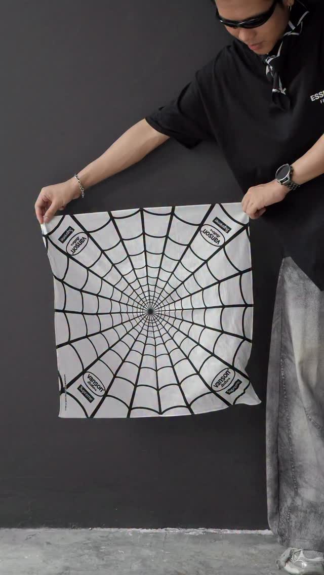 How to tie Supreme x Vanson Leathers® Spider-Man Bandana #zicobkk