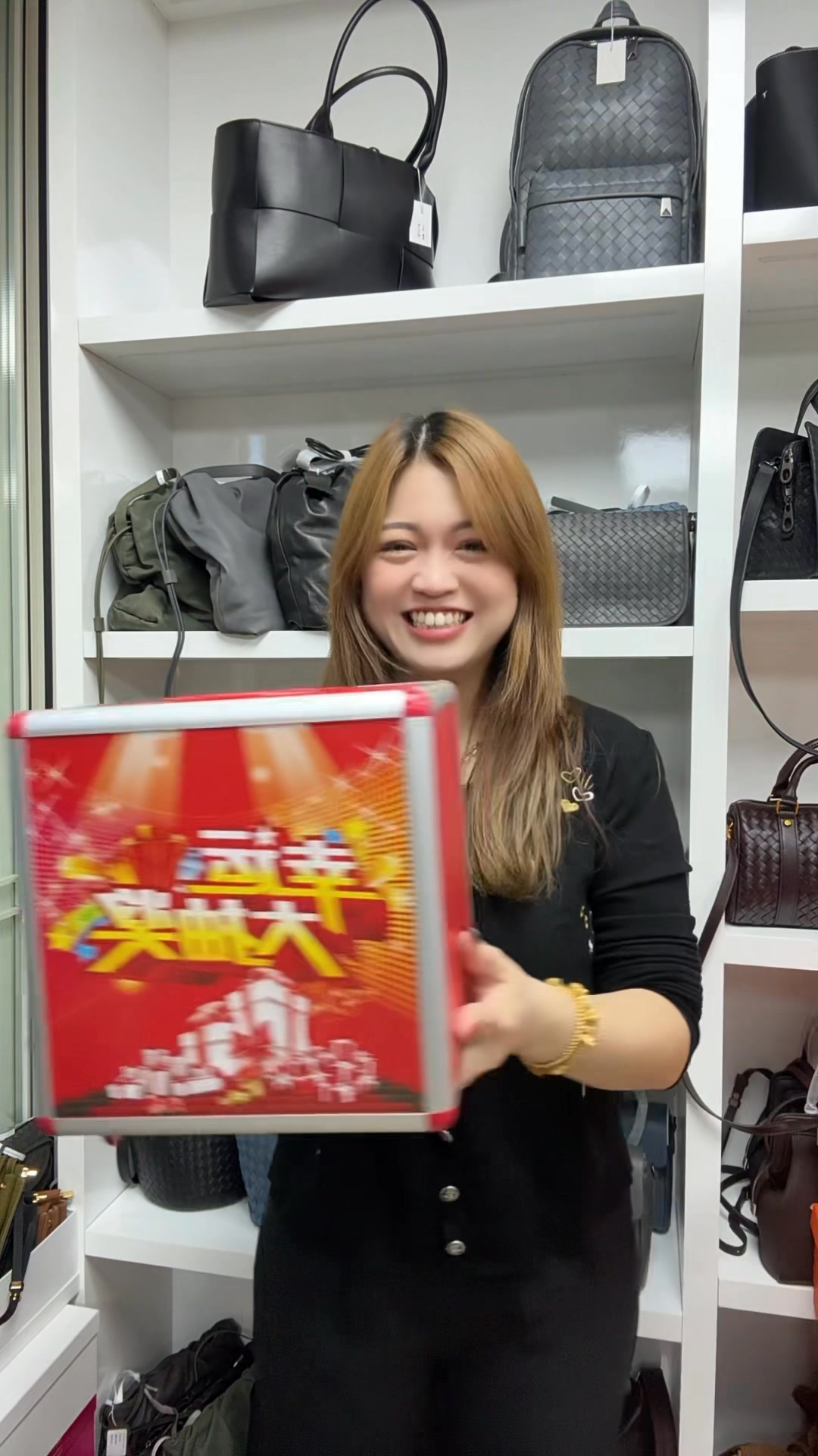 来咯来咯 朋友们 家萍公主接你上车 上车接好运 今天中奖就是你 ️ ️ ️ #家萍公主 #家萍公主带你找好料 ...