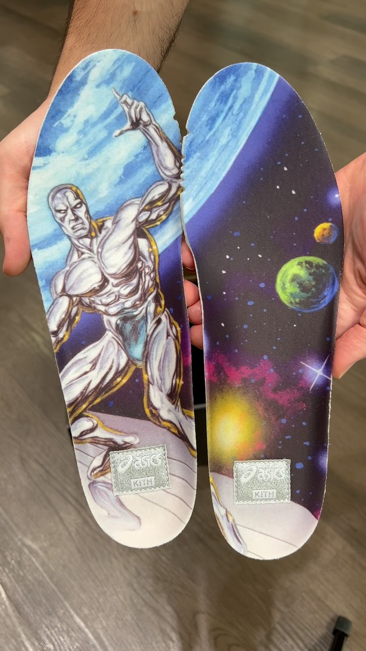 ストリート系スポーツ kith marvel スケートボード