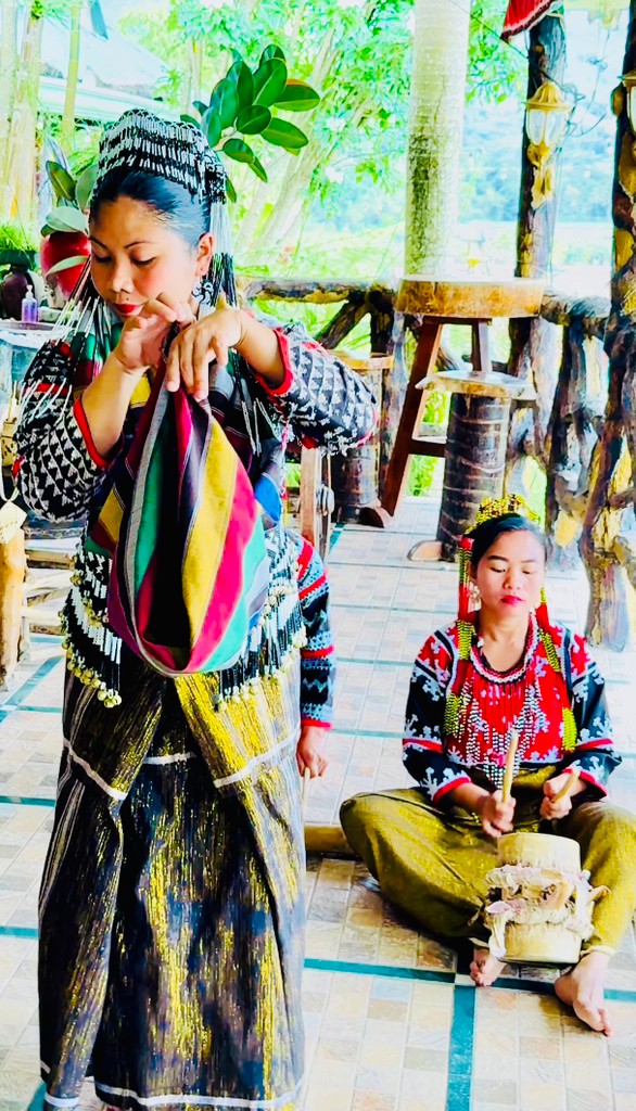 T’boli Traditional Dance, Lake Sebu, South Cotabato, Mindanao ...