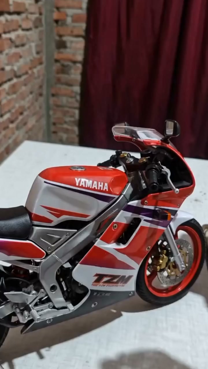 Rare! Classic Bike Shows follower Gordon Suddery's TZM150. It