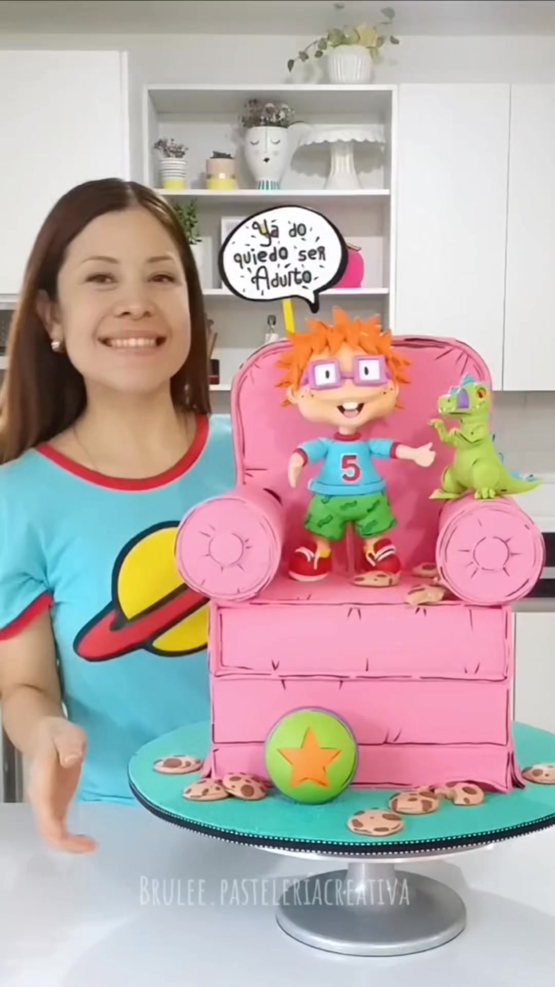 Lovely cake design by BruleePasteleriaCreativa | 24/7 Cake Affairs