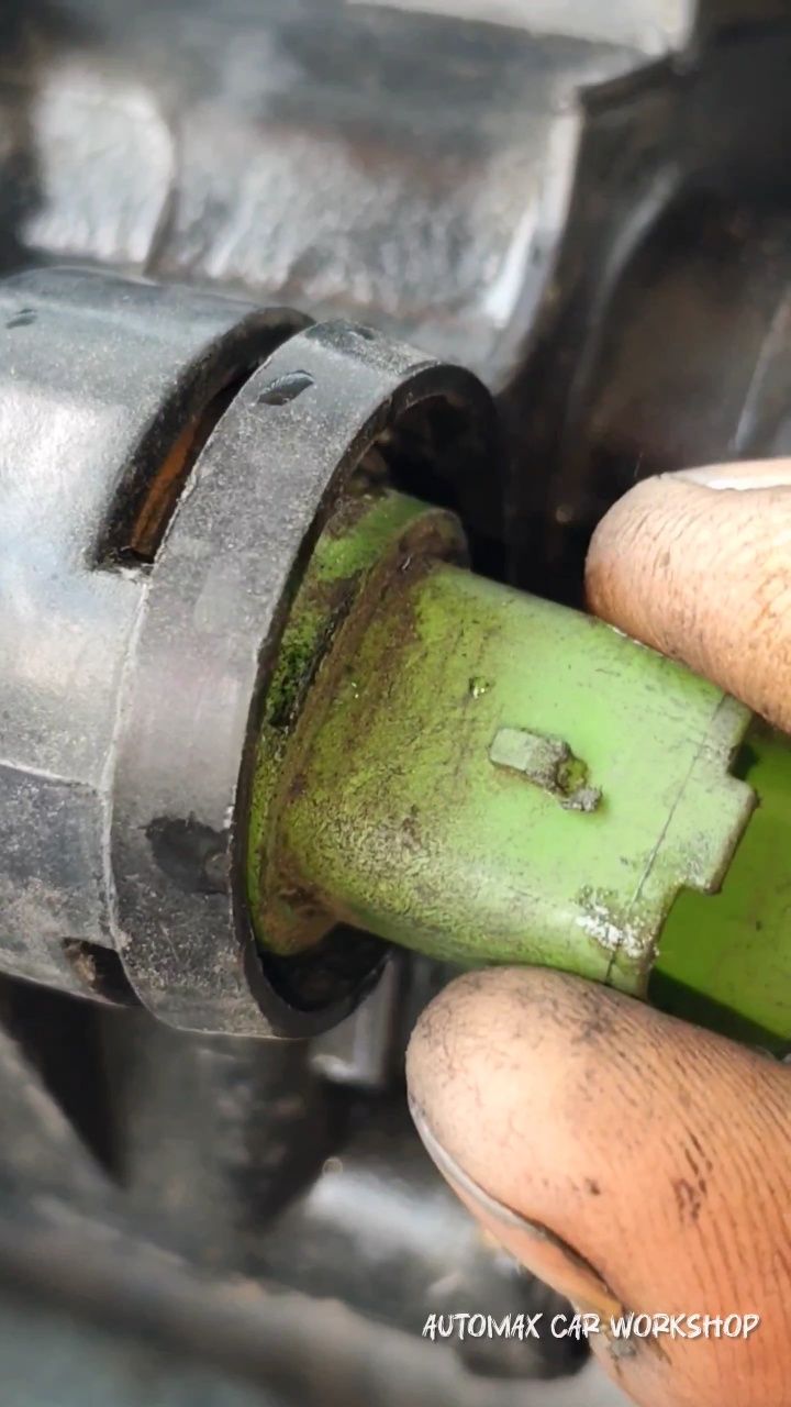 ECT Sensor Open & Clean Easily | Simple Car Repair😊 #automaxcarworkshop ...