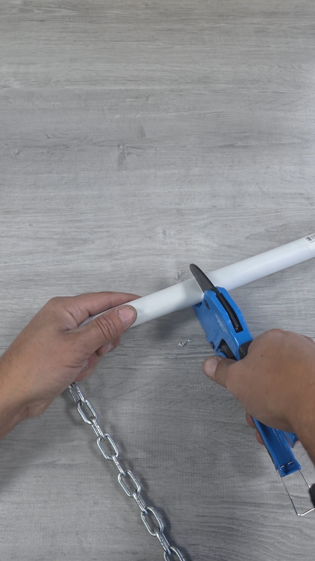DIY plastic pipe door lock hack | Genius Club | Facebook