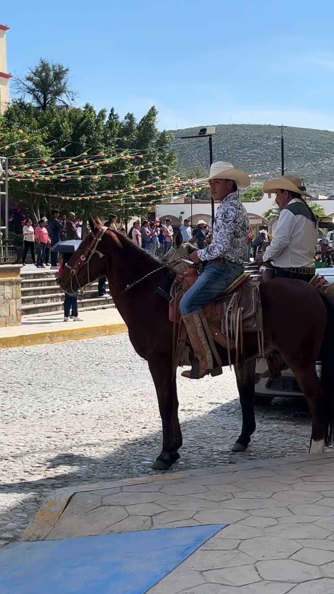 La fiestas del rancho son las mejores y no pienso discutirlo con nadie ...