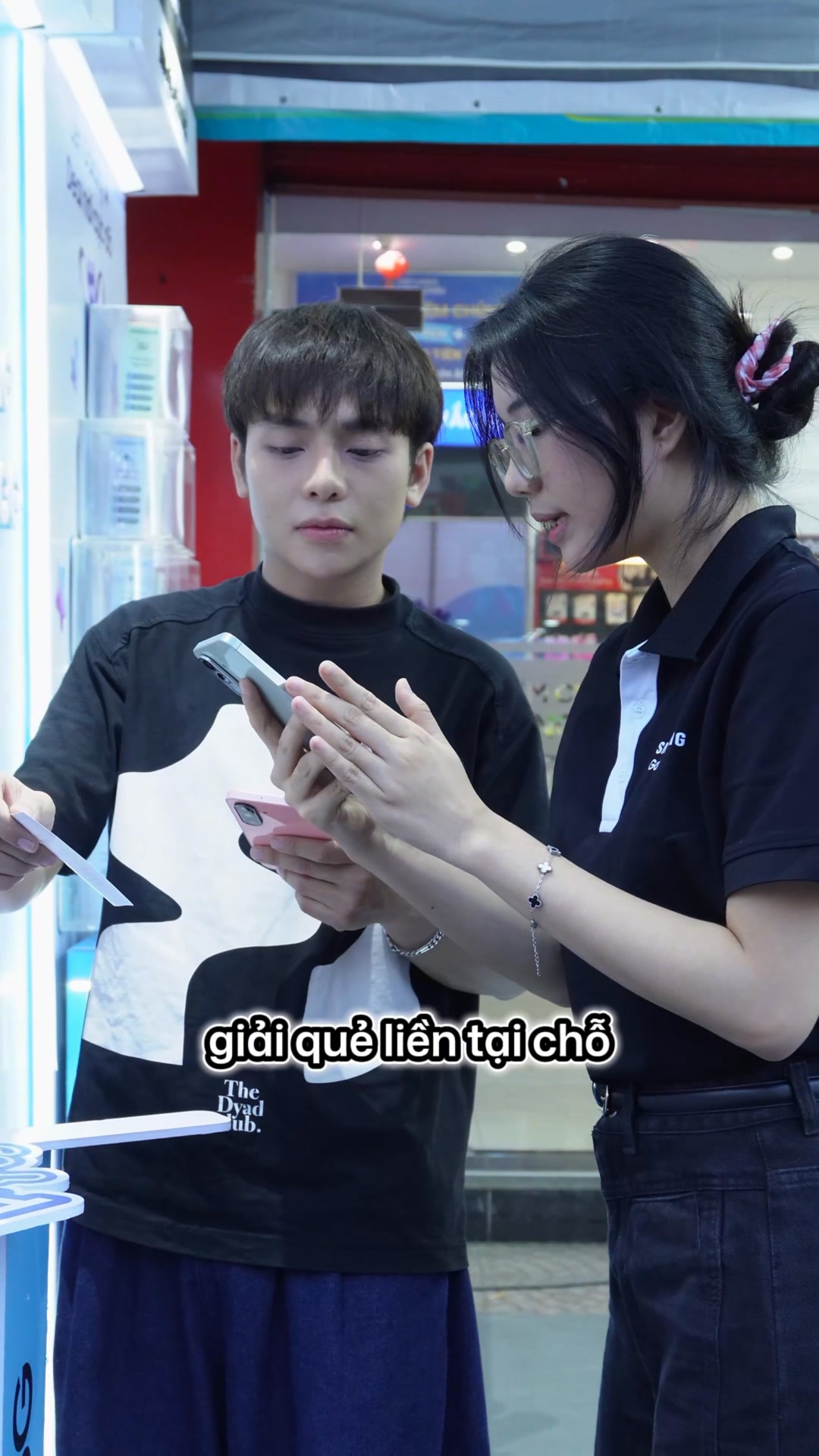 Quà này, quà này, quà nữa này 🎁🎁🎁 Cả nhà ơi, hôm nay là ngày cuối rồi ...