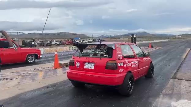La cherry 🍒 dándose tiro con los V8's 9.95s @1/4 milla en AFV Gracias ...