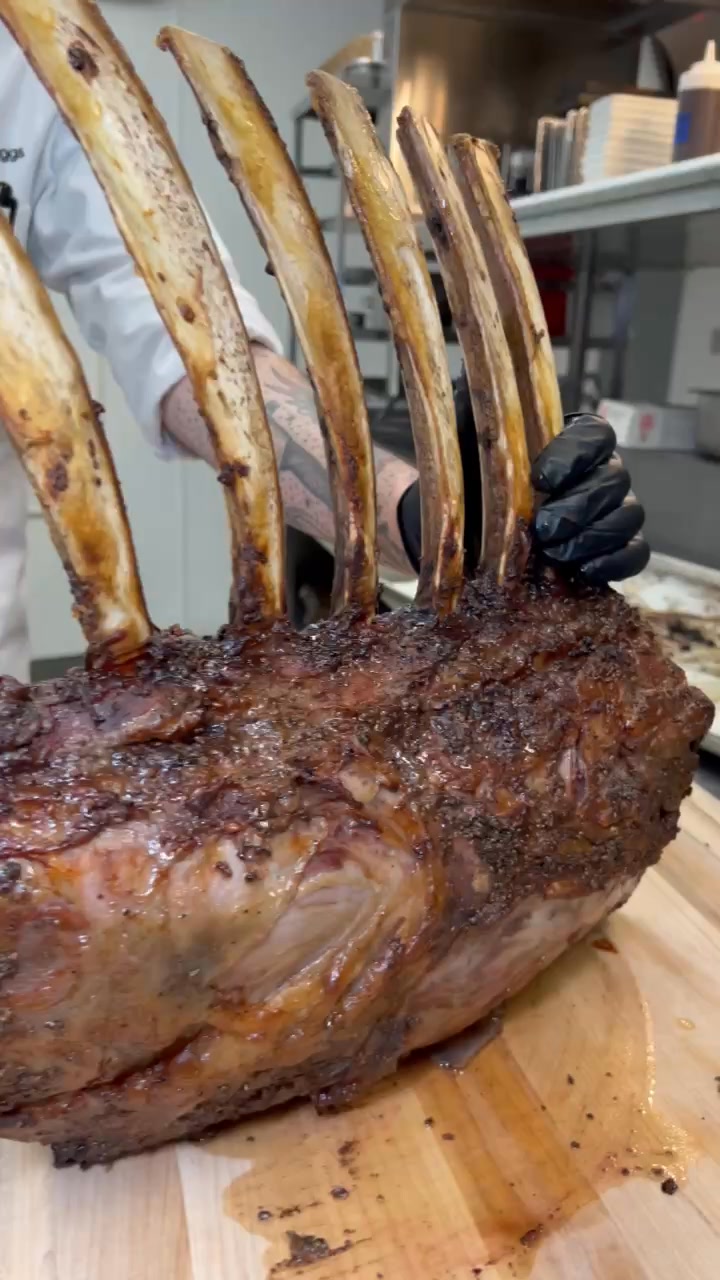 how many tomahawk steaks can you finish? | Jayteetakesabite | Facebook