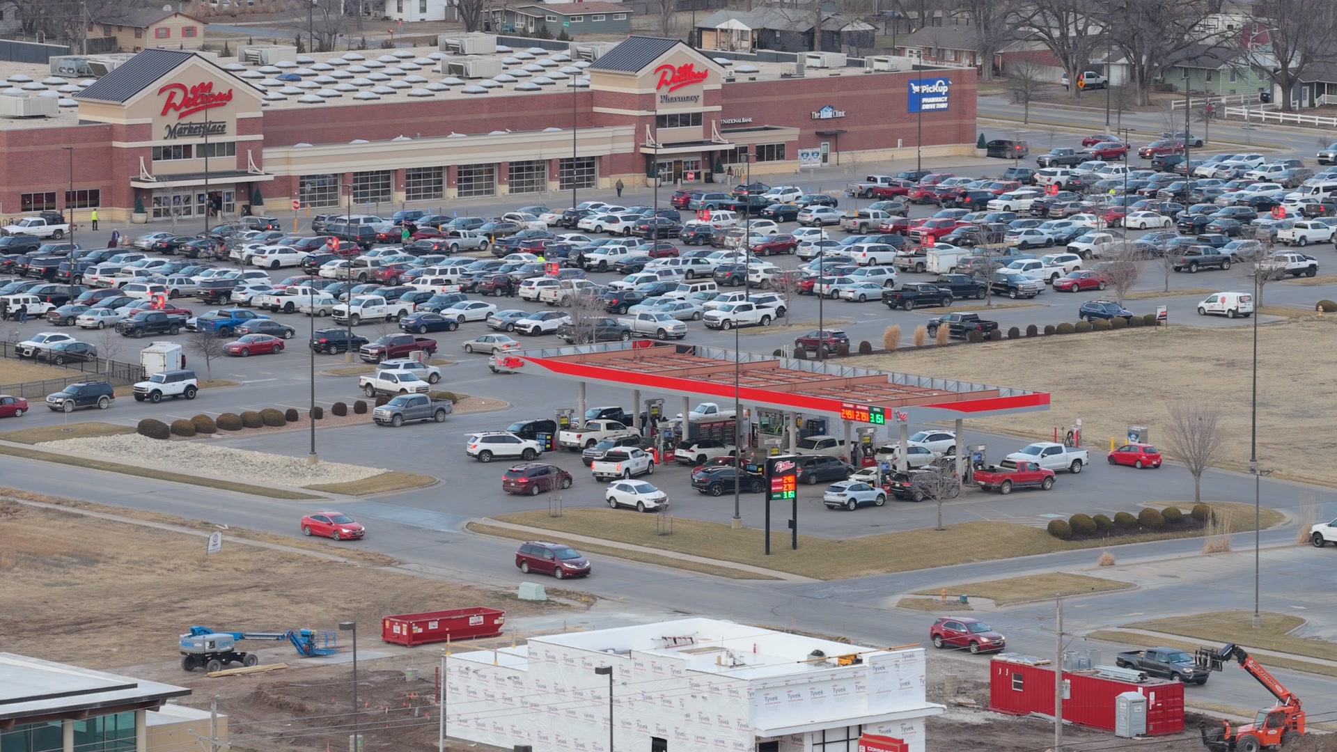 Not your typical Thursday rush at Dillons, but Wendy's is coming along ...