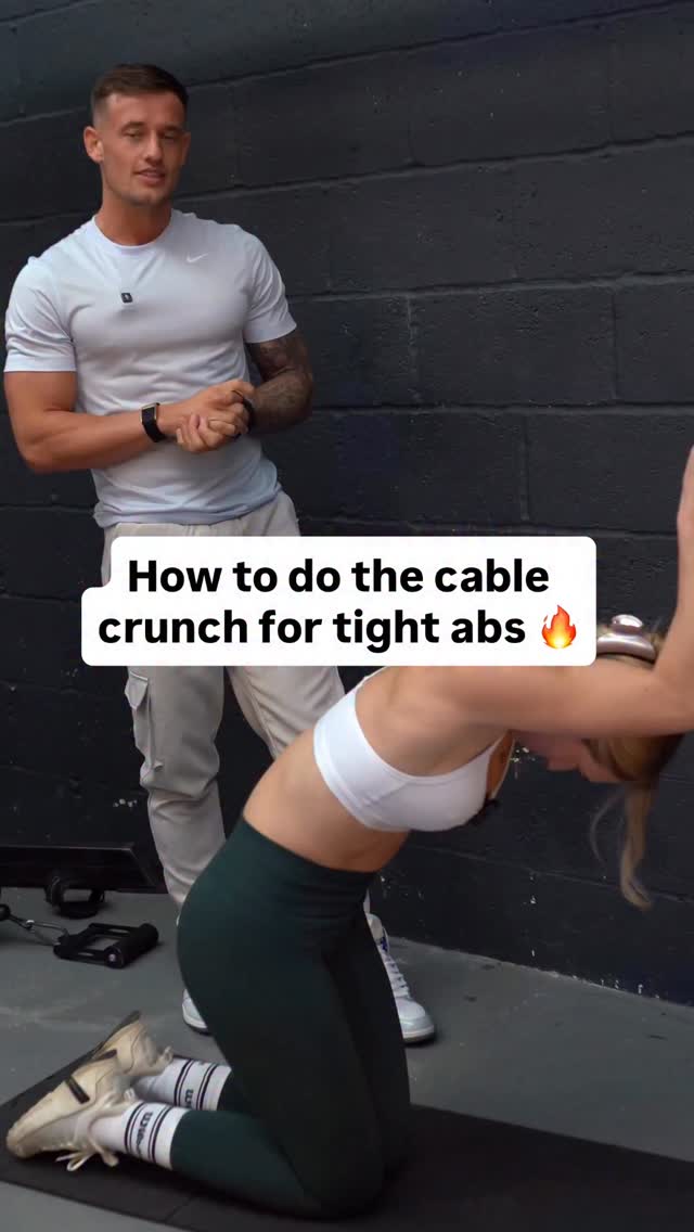 How to do the cable crunch for tight abs 🔥 | Reece Hallard PT | Facebook