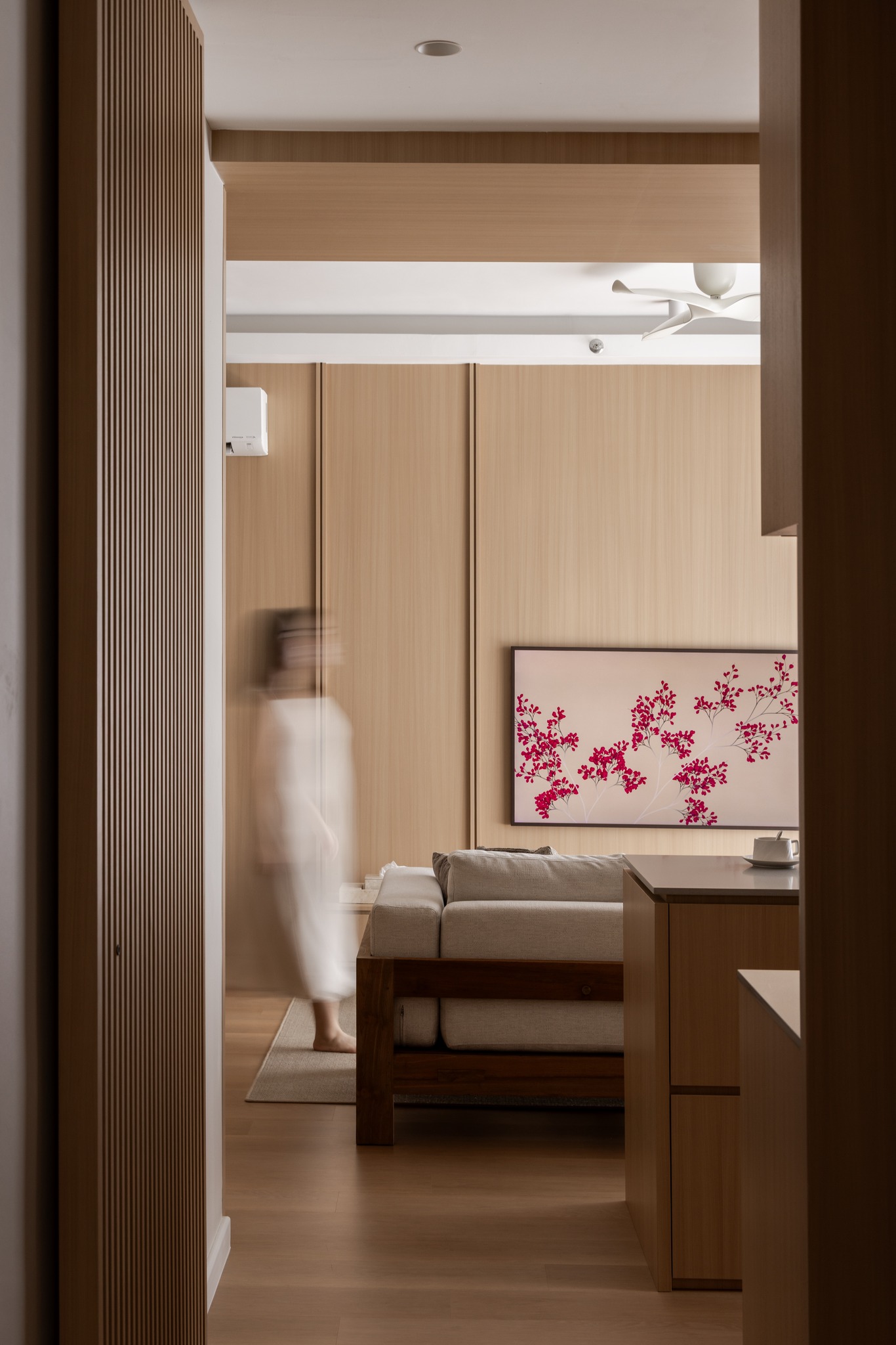 每一个 project 我们都站在屋主的生活习惯去设计 我们不只是画图而已 而是把空间合理规划 除了好看 我们更在意住起来顺不顺、方不方便 ...