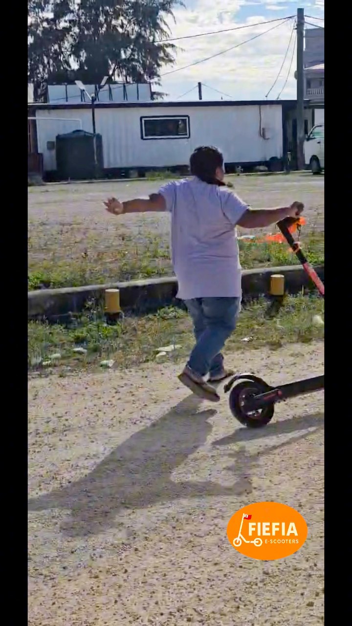 💪 THIS KID IS THE DEFINITION OF NEVER GIVING UP! 🛴🔥 Just like this kid ...