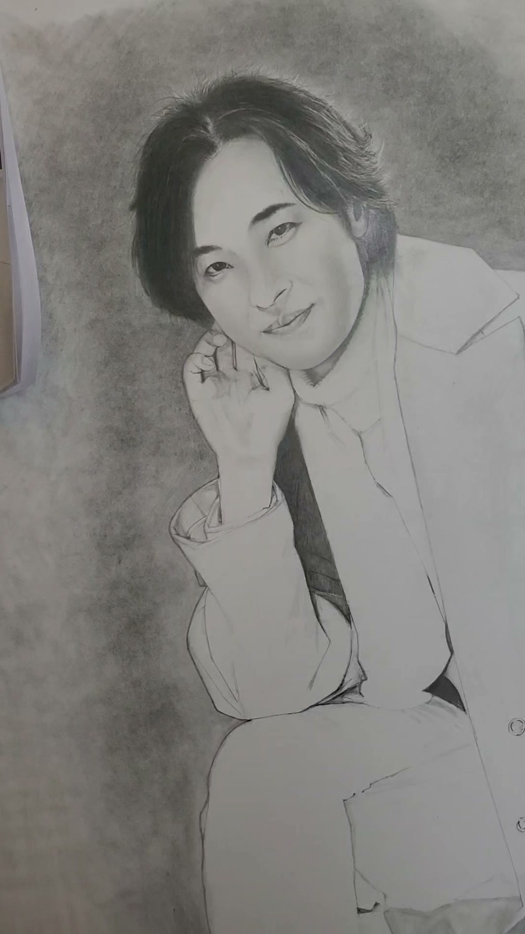 奇跡の一枚」で知られる橋本環奈さんを、 色鉛筆で描かせていただき