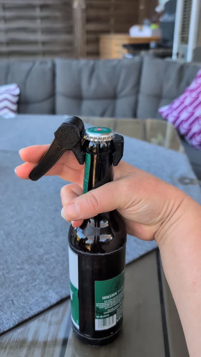 Und jetzt ein Plopp mit einer Hand ☺️, Ich liebe es wenn ein 3D Druck funktioniert., Modell von Makerworld oder ihr schreibt in die Kommentare 