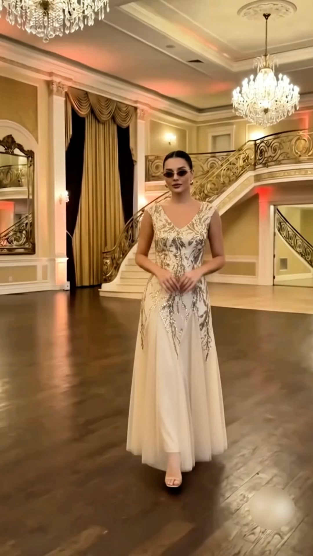 Make an Entrance to Remember in This Glamorous Champagne Evening Gown ✨🥂#EverPretty #ChampagneDress #EveningGown #FormalDress #GlamorousDress #ElegantStyle #SpecialOccasion #DressToImpress