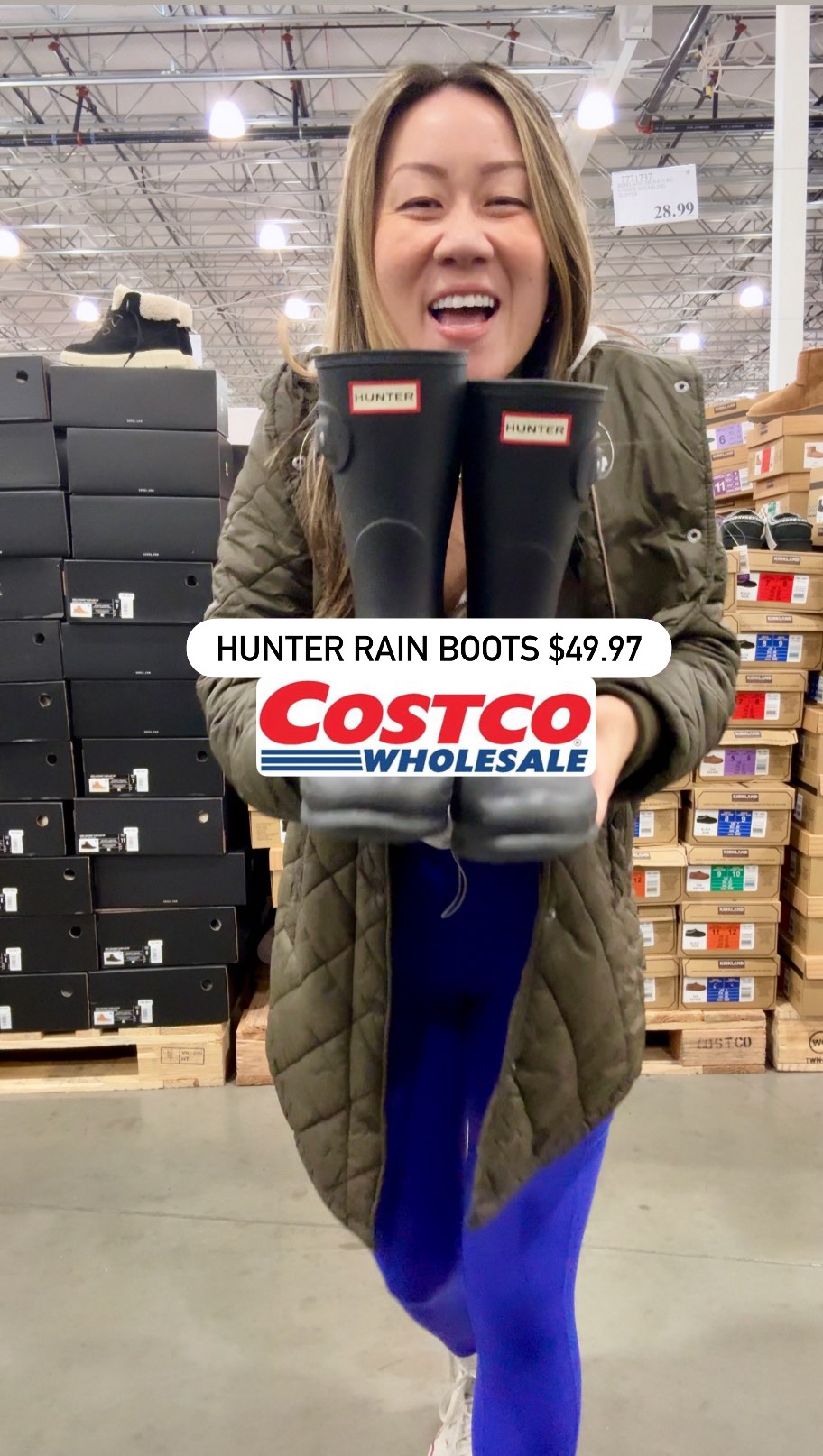 ✨Costco has HUNTER short rain boots $49.97✨ Only a select few
