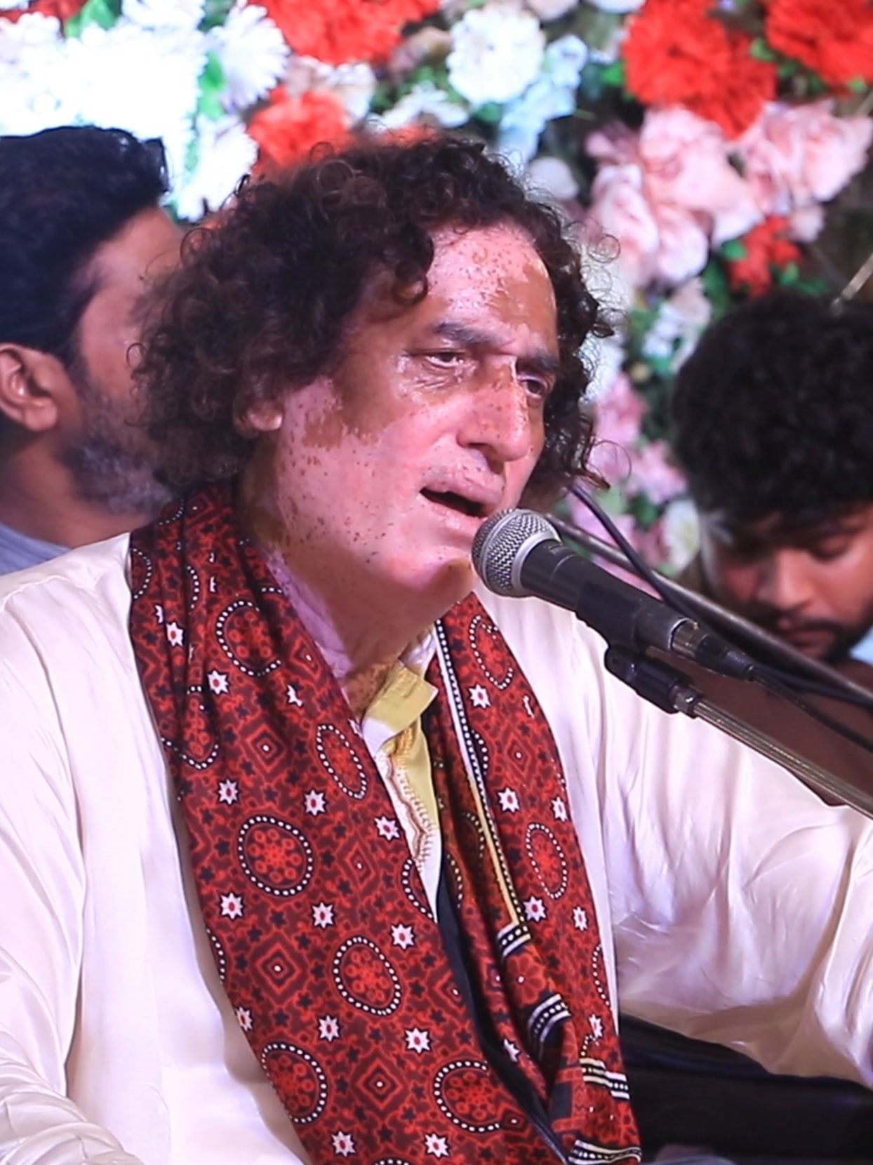 Arif Feroz Qawwal #bestharmounium #sazina #tabla #tablamusic # ...